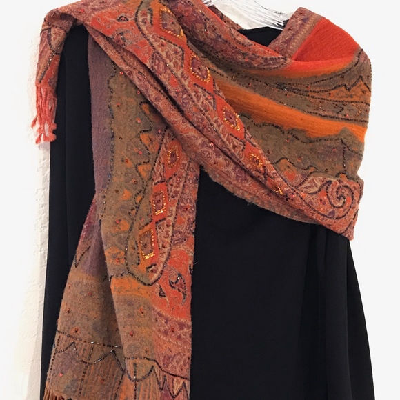 Codello wraps Accessories - Codello gorgeous vintage beaded cashmere shawl